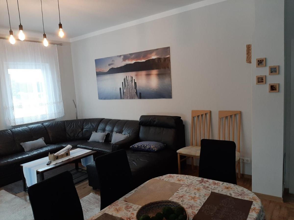 Ferienwohnung Am Bahnhof Werneuchen Exterior foto