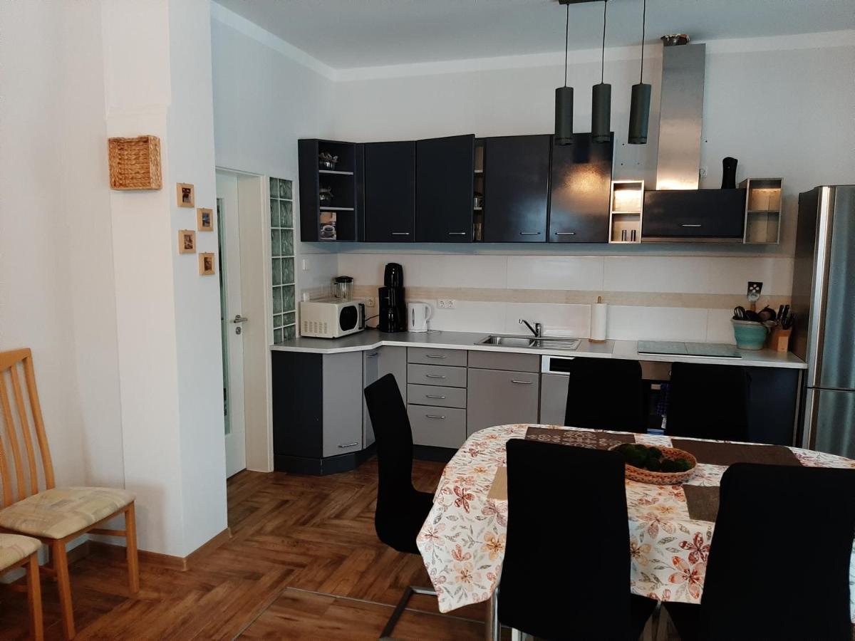 Ferienwohnung Am Bahnhof Werneuchen Exterior foto