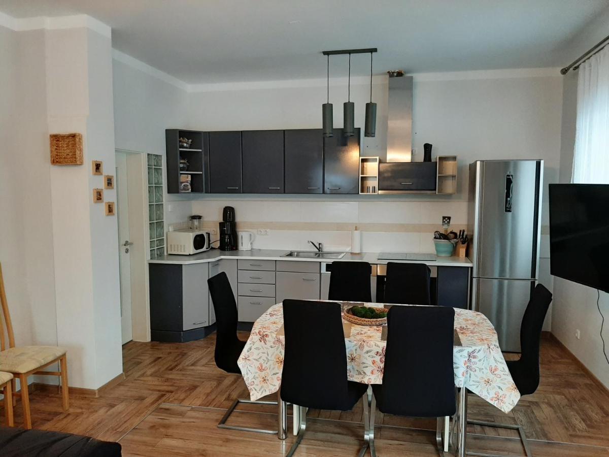 Ferienwohnung Am Bahnhof Werneuchen Exterior foto