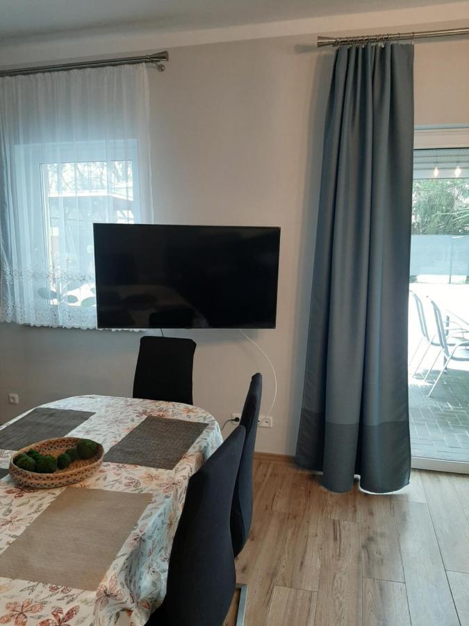 Ferienwohnung Am Bahnhof Werneuchen Exterior foto