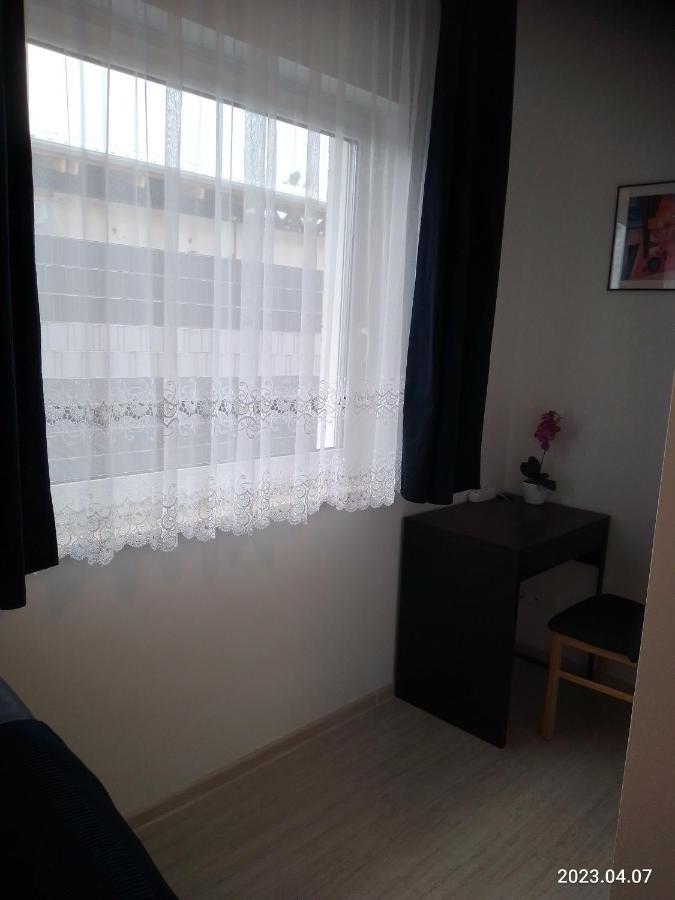 Ferienwohnung Am Bahnhof Werneuchen Exterior foto