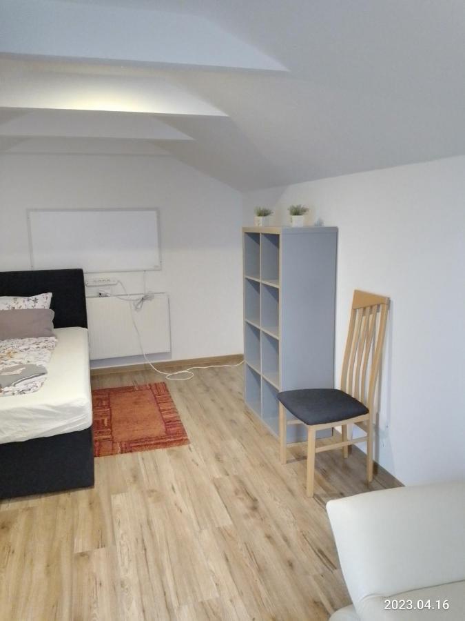Ferienwohnung Am Bahnhof Werneuchen Exterior foto