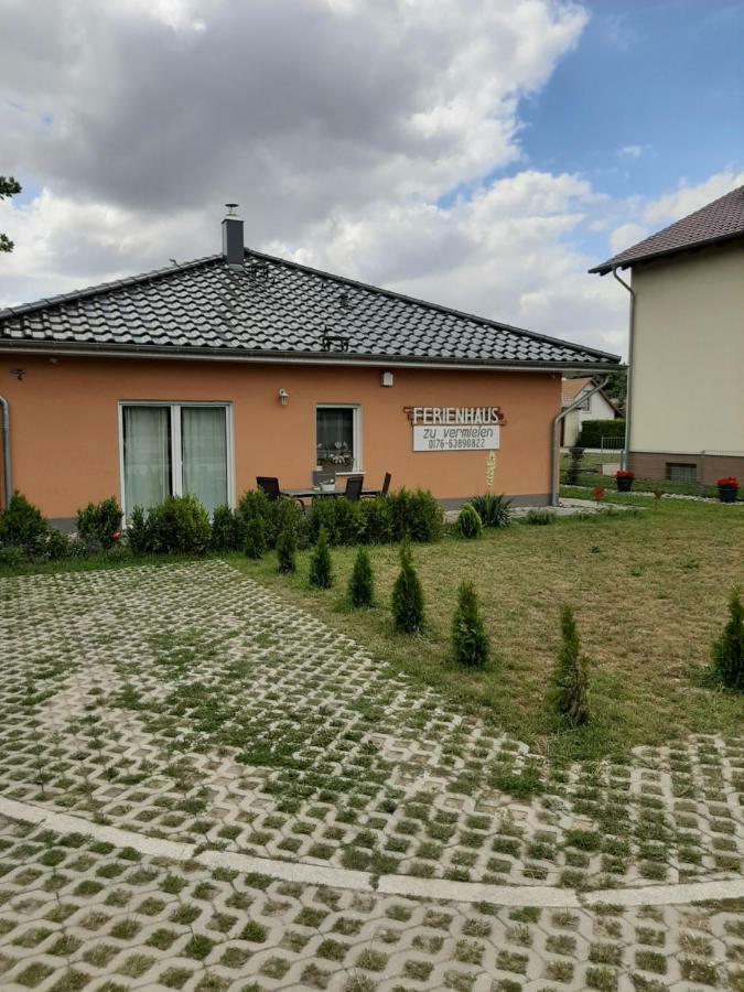 Ferienwohnung Am Bahnhof Werneuchen Exterior foto